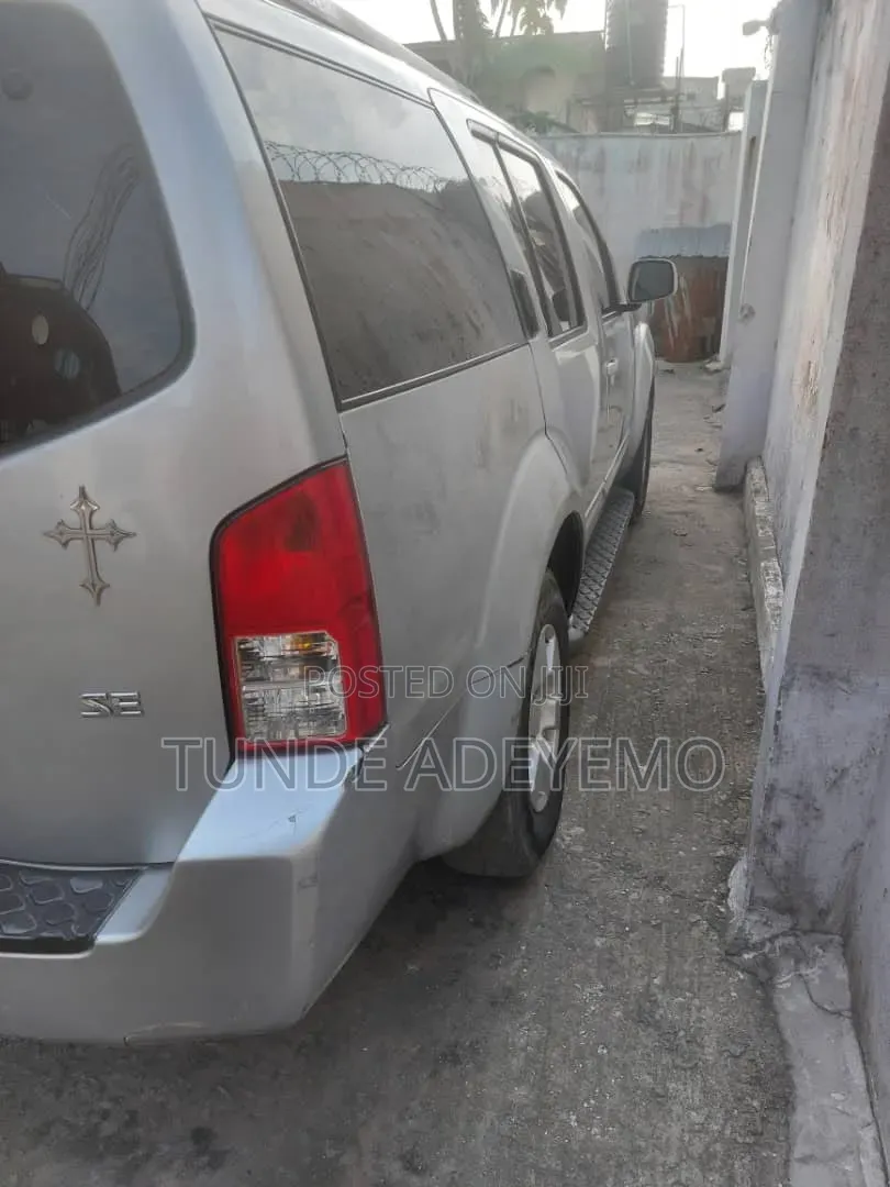 Nissan Pathfinder 2008 Silver