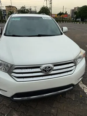Toyota Highlander Limited 2012 White
