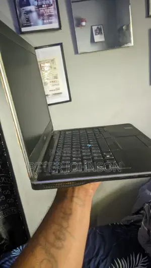 Laptop Dell Latitude E7440 8GB Intel Core i5 SSD 256GB
