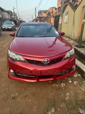 Toyota Camry SE 4dr Sedan (2.5L 4cyl 6A) 2012 Red