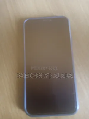 Apple iPhone XR 64 GB Gray