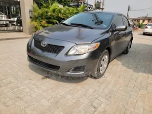 Toyota Corolla 2010 Gray