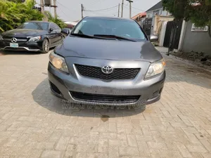 Toyota Corolla 2010 Gray