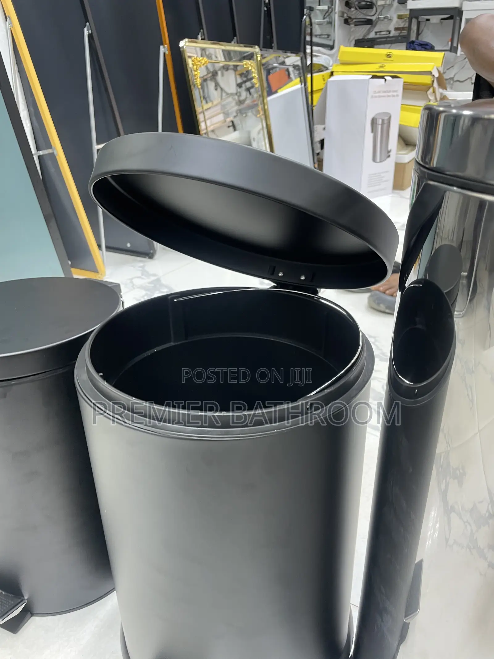 Black 20 Liters Waste Bins