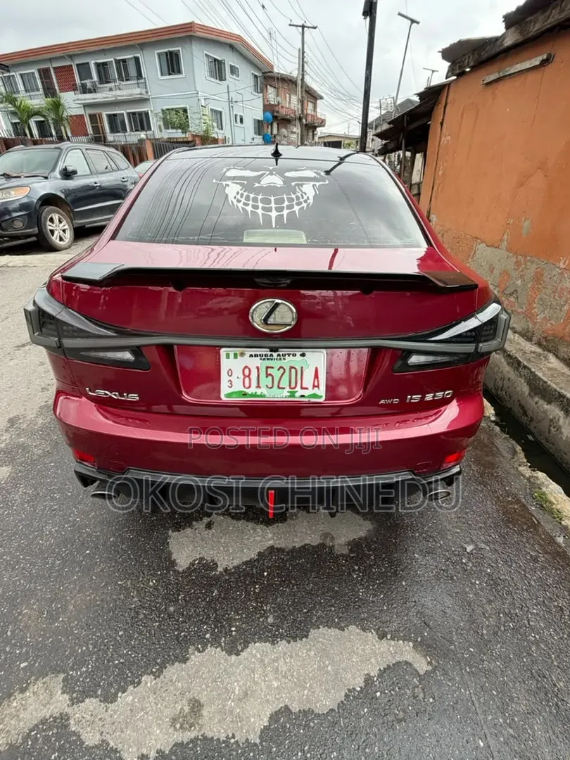 Lexus IS 2023 Red
