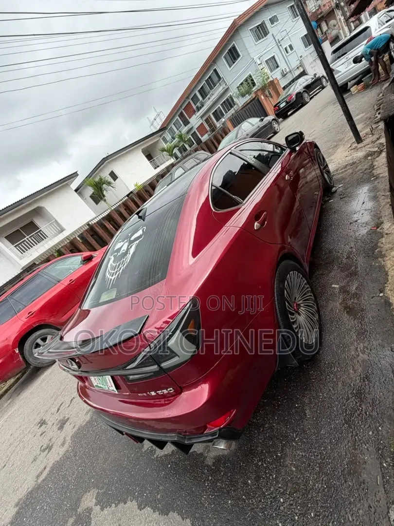 Lexus IS 2023 Red