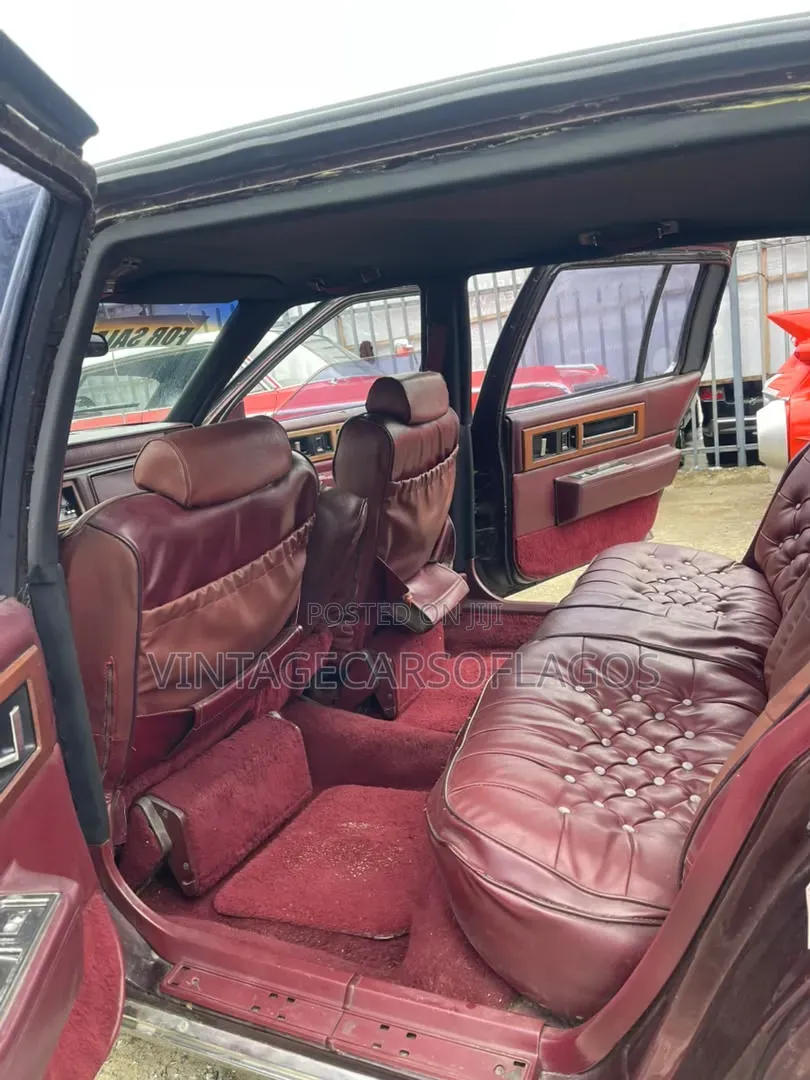 Cadillac Deville 1987 Brown