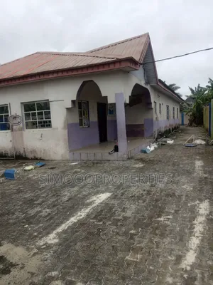 4bdrm Bungalow in Ogunfayo, Awoyaya for sale
