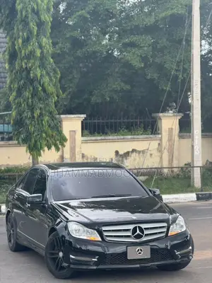 Mercedes-Benz C300 Luxury 4Matic Sedan AWD (3.5L 6cyl 7A) 2013 Black