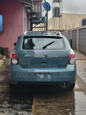 Pontiac Vibe 2010 Green
