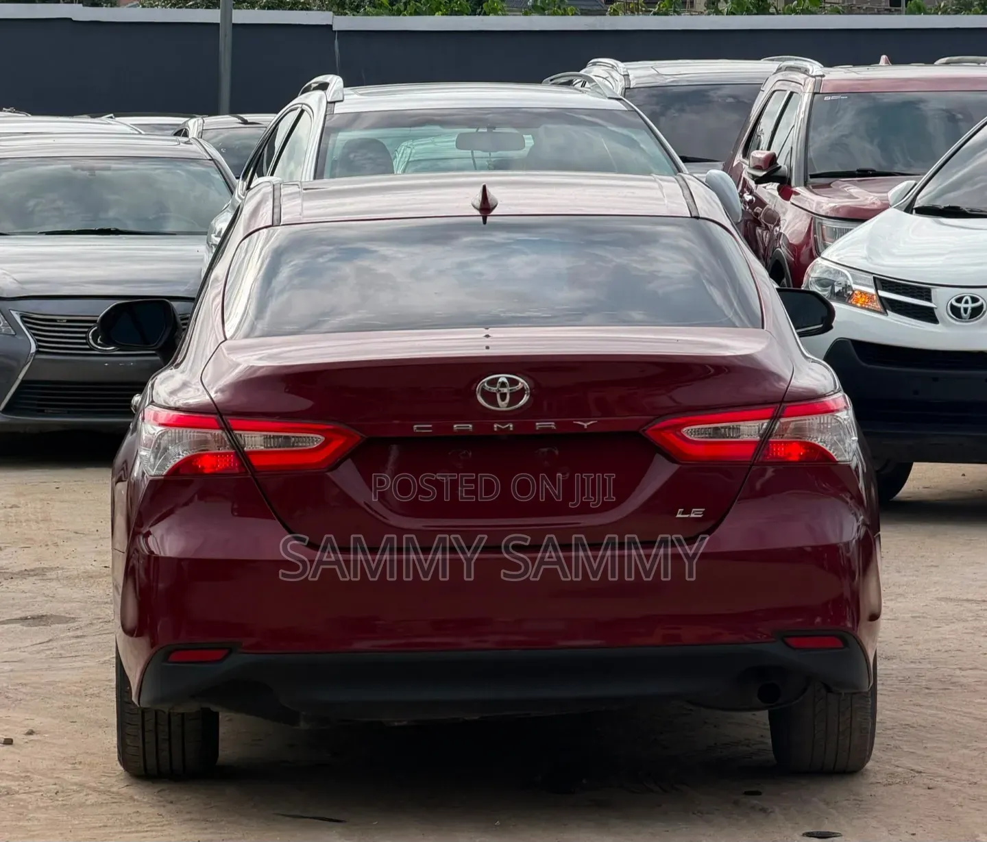 Toyota Camry 2019 Burgundy