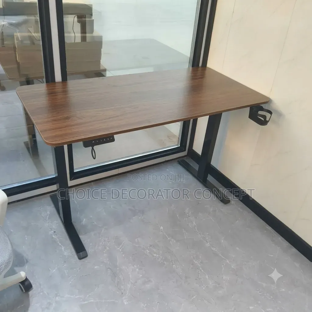 Electric Adjustable Height 1.6meter Brown Top