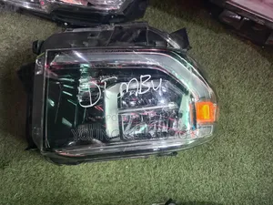Headlight Tundra 2018