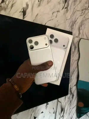 New Apple iPhone 17 Pro Max 256 GB White