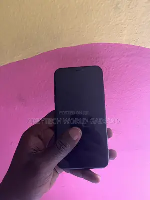 Apple iPhone XR 64 GB Black
