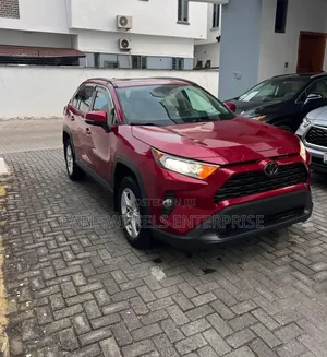Toyota RAV4 XLE Premium AWD 2020 Burgundy