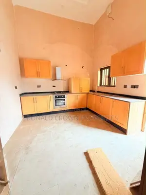 4bdrm Apartment in Allen Avenue for sale
