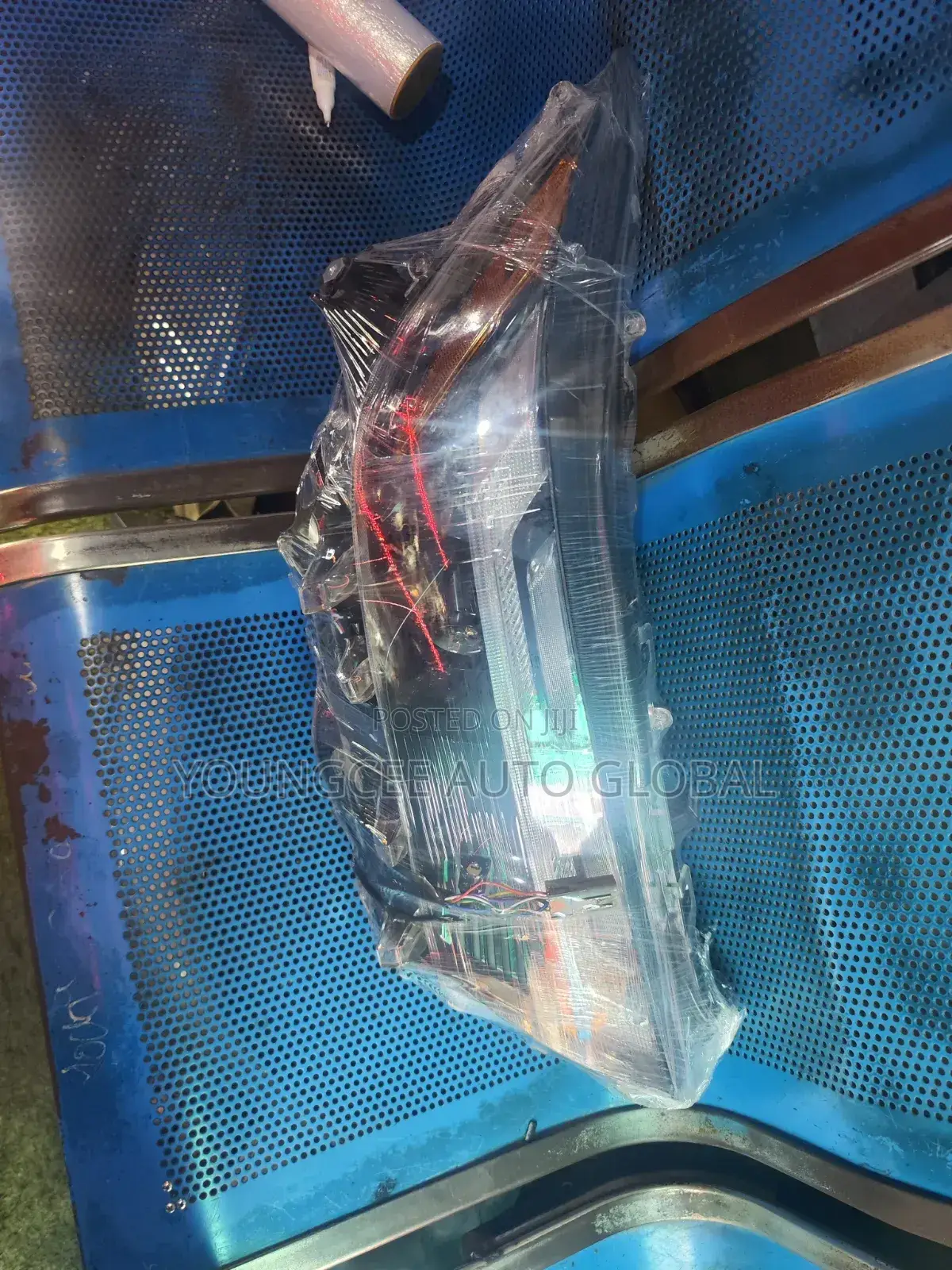 Headlight Rav4 2024
