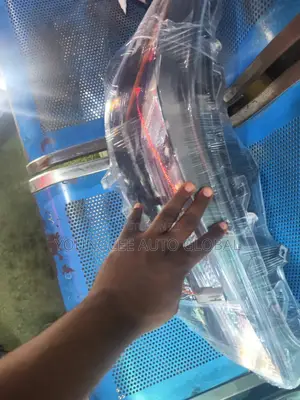 Headlight Rav4 2024