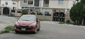 Peugeot 308 2012 Red