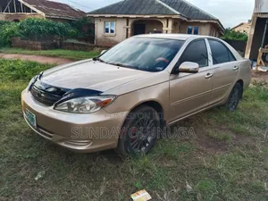 Toyota Camry 2006 Gold