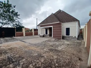 3bdrm Bungalow in Kajorepo, Orogun,, Agbowo for sale