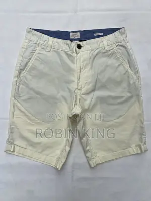 ACW85 Light Yellow Chinos Shorts Size W30 L19