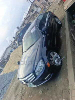 Mercedes-Benz C300 2010 Blue