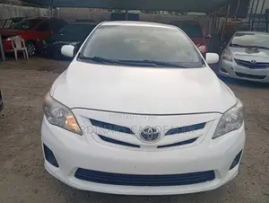 Toyota Corolla LE 4dr Sedan (1.8L 4cyl 4A) 2012 White