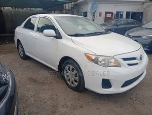 Toyota Corolla LE 4dr Sedan (1.8L 4cyl 4A) 2012 White