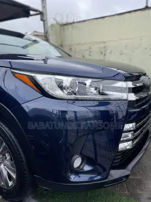 Toyota Highlander LE 4dr SUV (3.5L 6cyl 6A) 2015 Blue