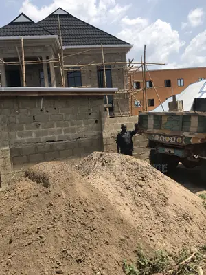 Plastering/Sucking Sand