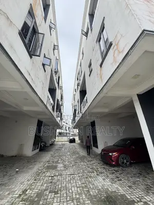 4bdrm Duplex in Ologolo for rent