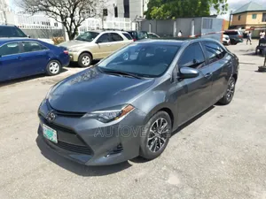 Toyota Corolla LE 4dr Sedan (1.8L 4cyl CVT) 2017 Gray