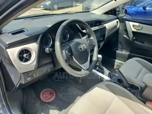 Toyota Corolla LE 4dr Sedan (1.8L 4cyl CVT) 2017 Gray