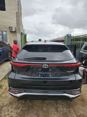 Toyota Venza 2023