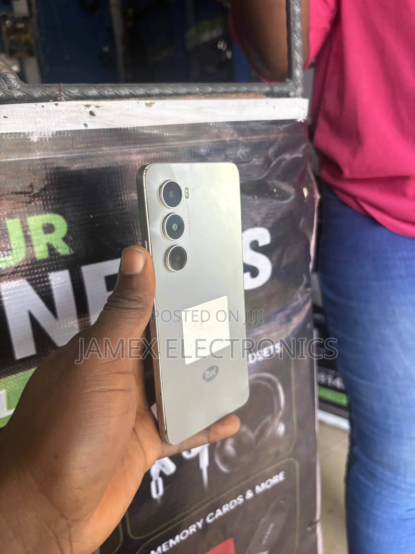 Itel A100 128 GB Silver
