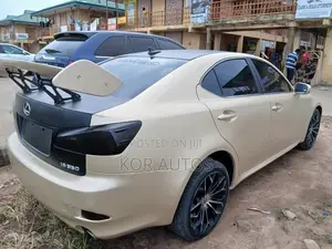 Lexus IS 2008 Gold