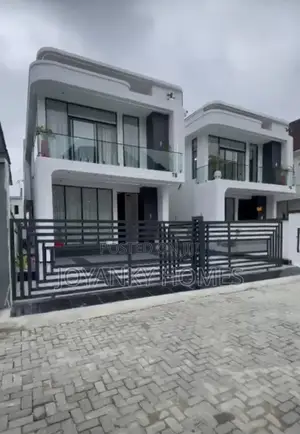 5bdrm Duplex in Lekki Vgc for sale