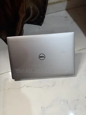 Laptop Dell XPS 15 9560 8GB Intel Core i5 HDD 1T