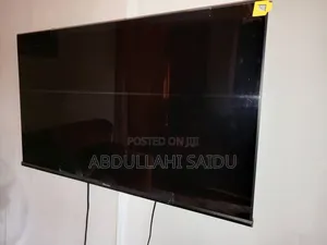 32-Inch Hisense Flat-Screen TV