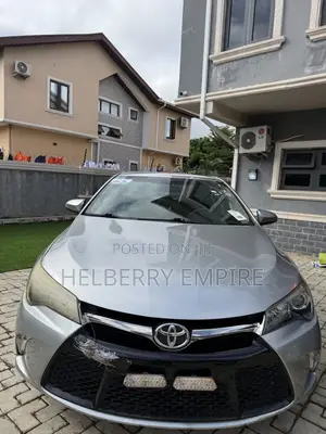 Toyota Camry SE 4dr Sedan (2.5L 4cyl 6A) 2017 Gray