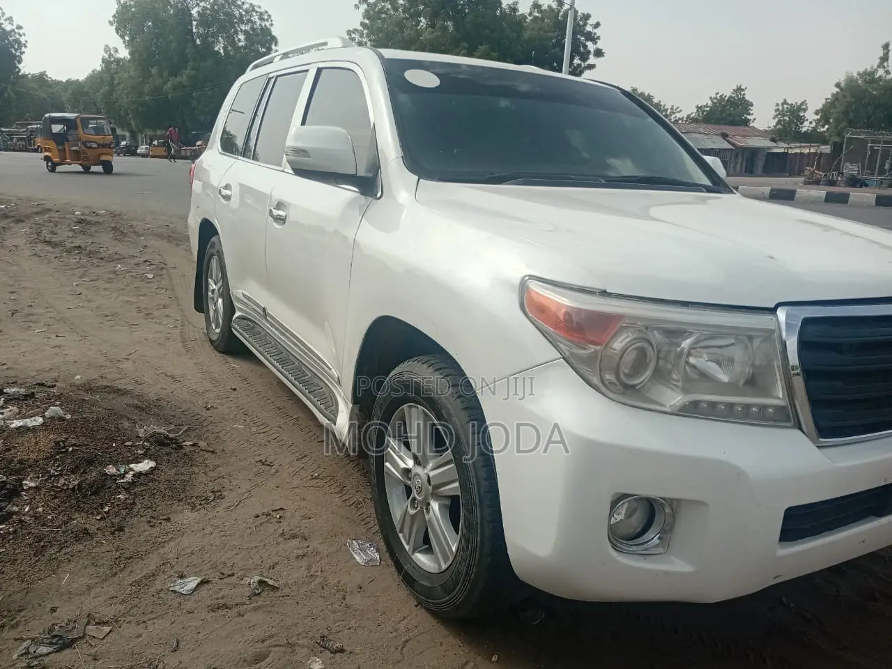 Toyota Land Cruiser 2012 White