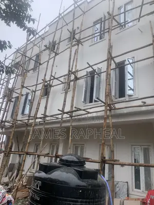 4bdrm Townhouse/Terrace in Rb Emerald & Co, Randle Avenue for sale