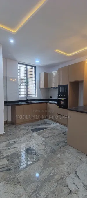 1bdrm Room & Parlour in Ikate for rent