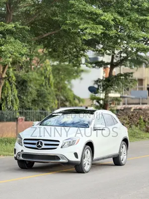 Mercedes-Benz GLA 250 2017 White