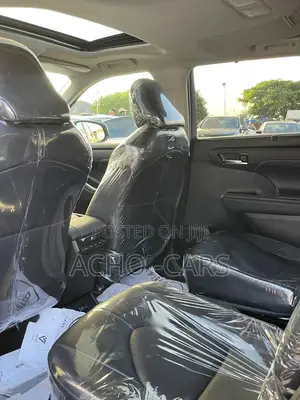 Toyota Highlander 2021 Brown