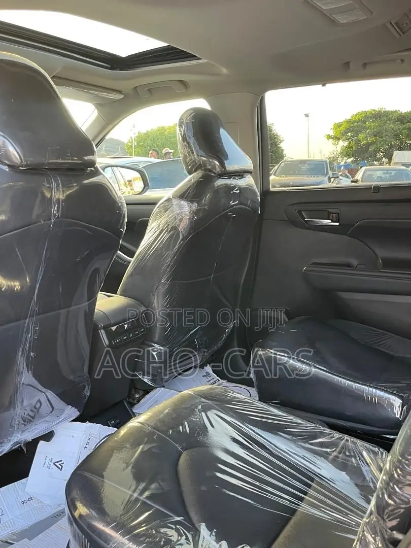 Toyota Highlander 2021 Brown