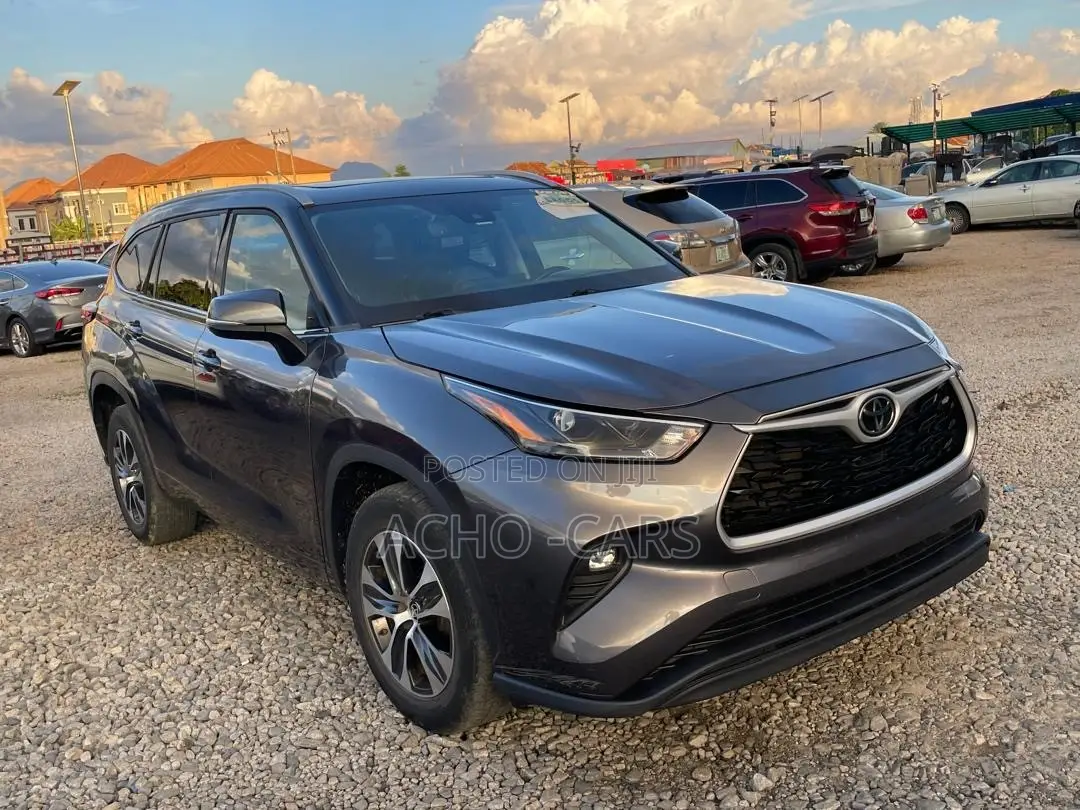 Toyota Highlander 2021 Brown