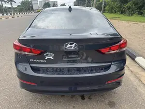 Hyundai Elantra 2016